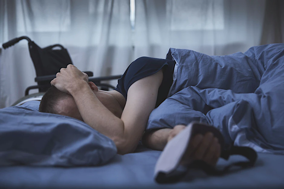 Viele ME/CFS-Kranke sind über Jahre bettlägerig und Pflegefälle.
