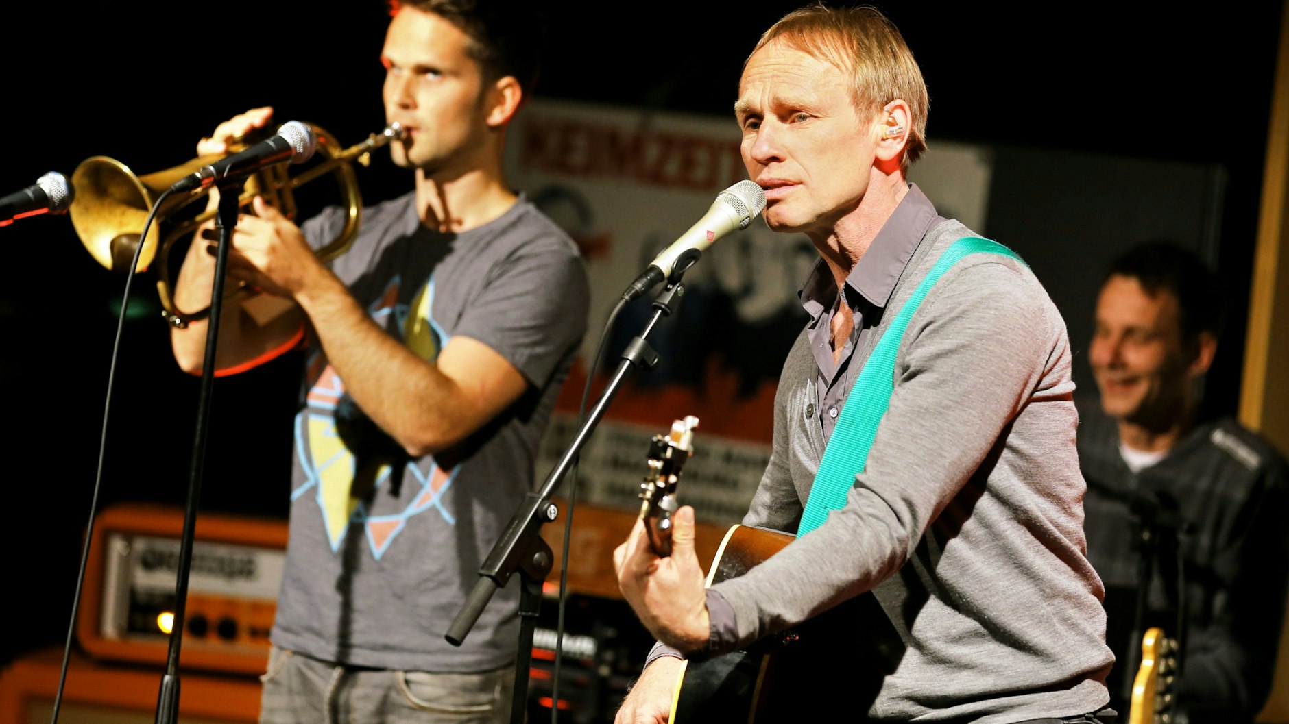 Keimzeit mit Norbert Leisegang (re.) live auf der Bühne.