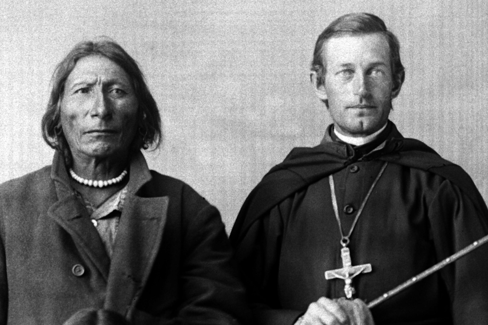 Szene aus Raoul Pecks Film „Rottet die Bestien aus“