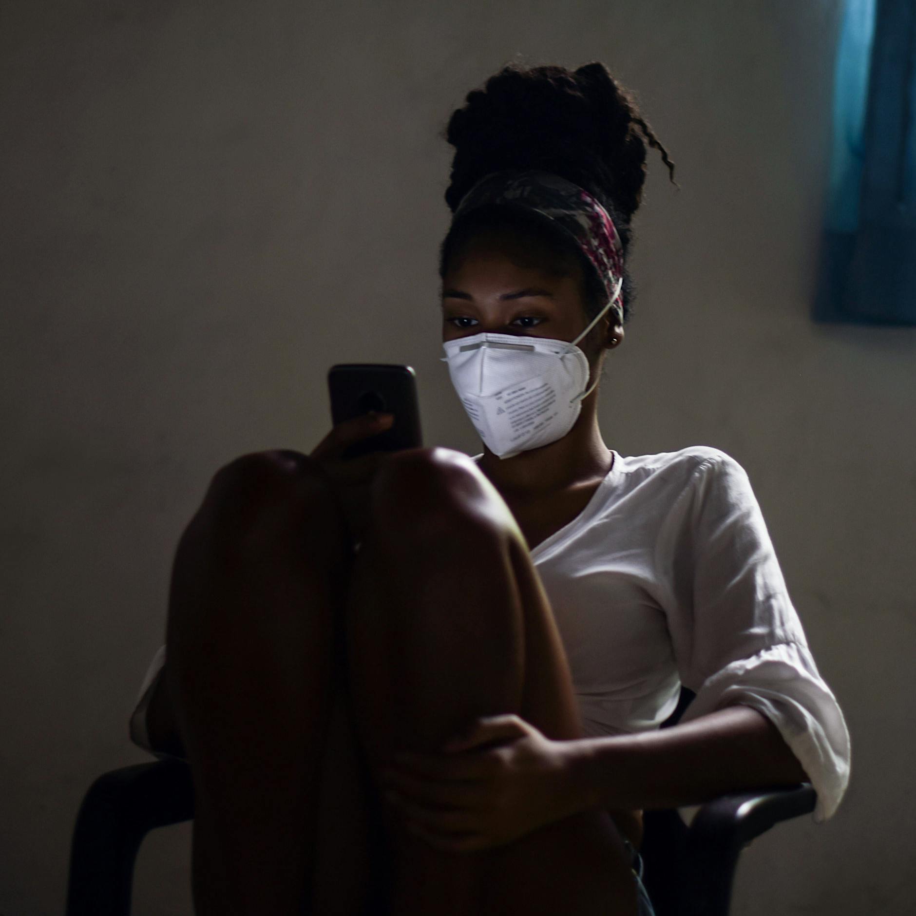 Omikron: Ich glaube, ich habe Corona. Was muss ich tun?