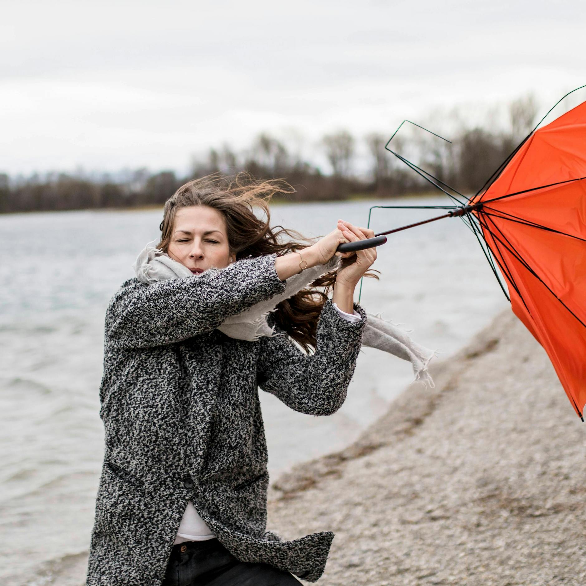 Unwetterwarnung: Irres Wetter im Anmarsch! Orkan trifft Donnerstag auf Deutschland: Hier wird der Mega-Sturm besonders gefährlich