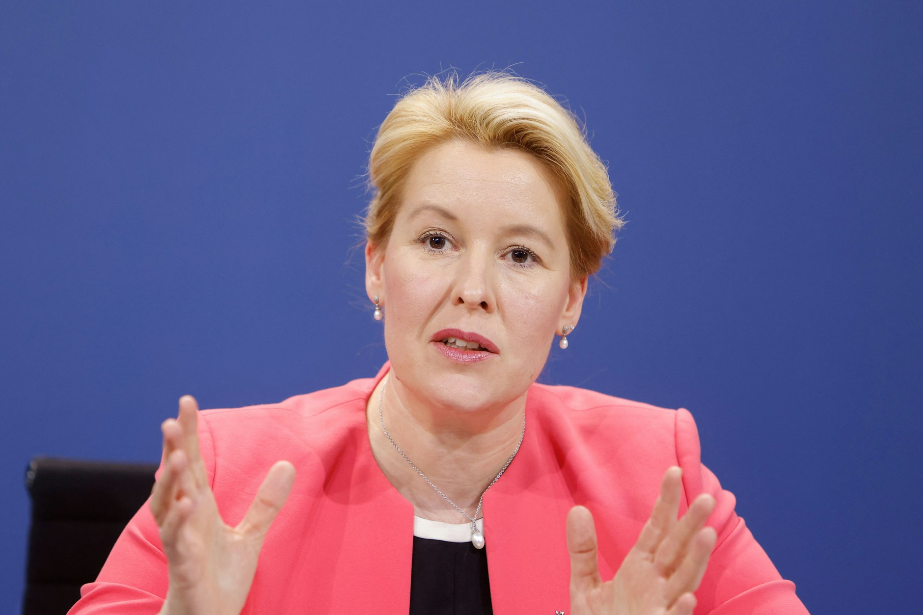 Franziska Giffey (SPD) prognostiziert für 2023 eine neue Corona-Normalität.