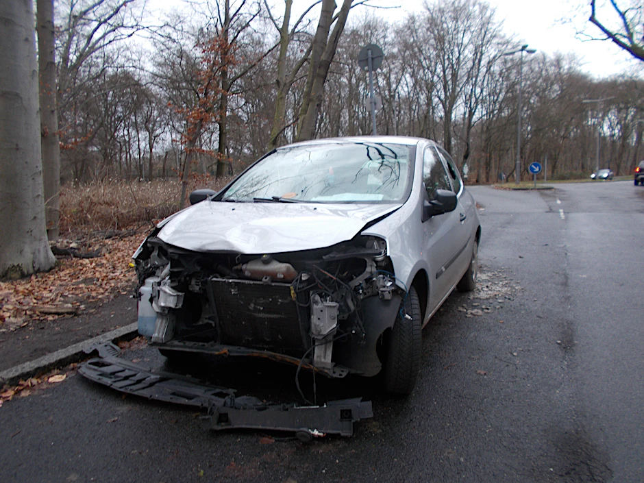 Wenn ein Auto nichts mehr wert ist: Schrott im Volkspark Rehberge