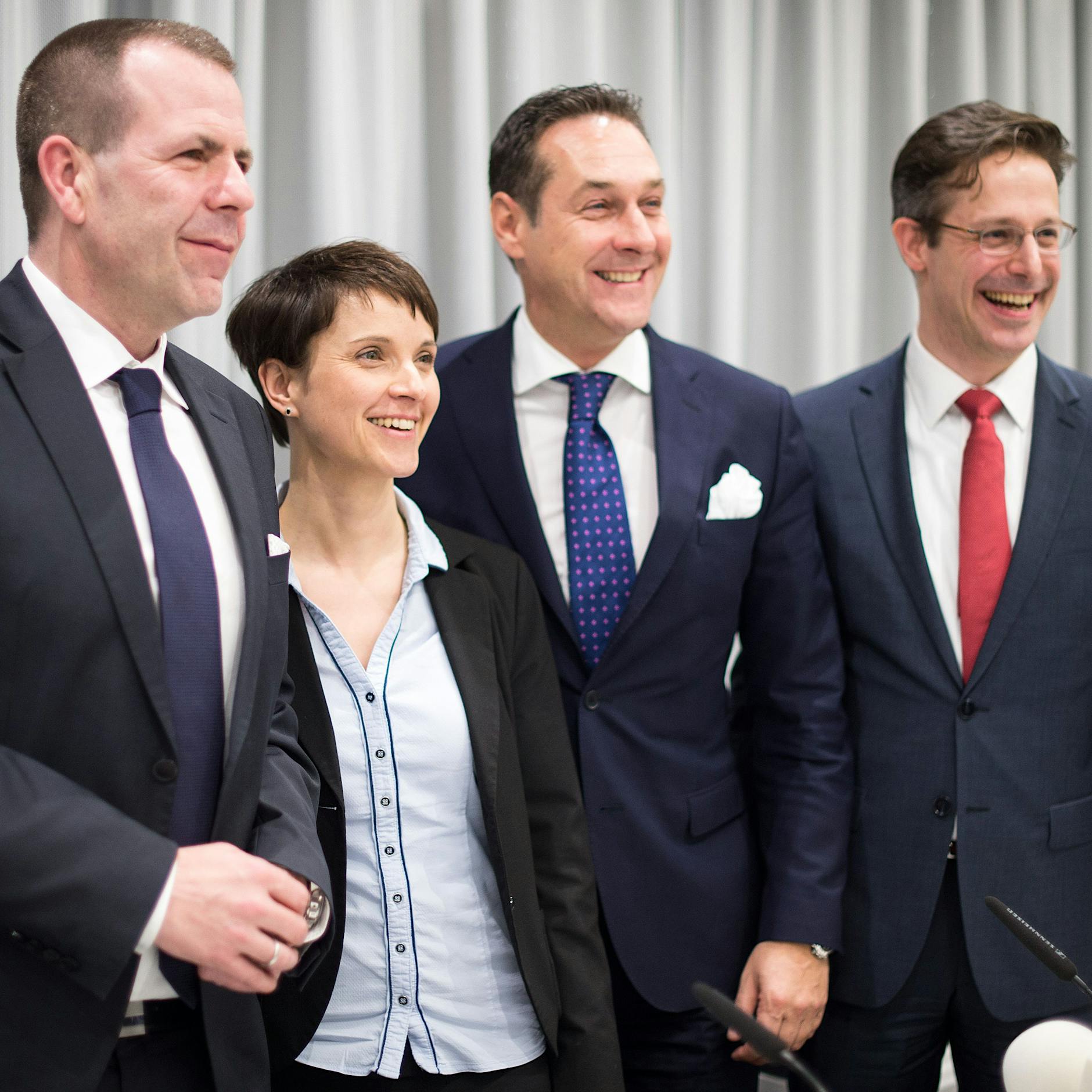 Anonyme Spende angenommen: AfD muss 108.000 Euro Strafe zahlen