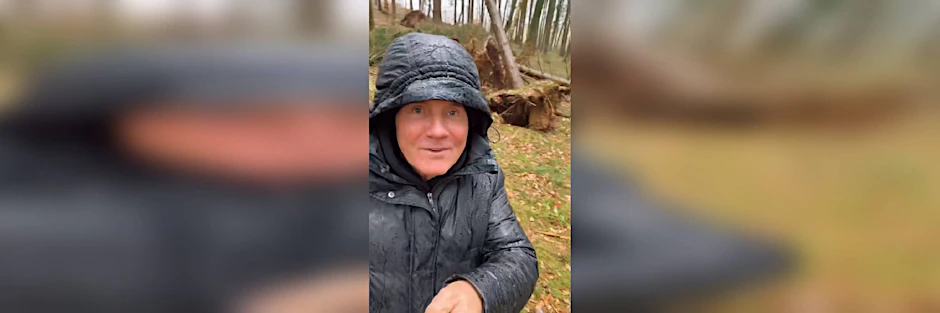 Bei Dieter Bohlen im Wald sind mehrere Bäume durch den Orkan Ylenia umgeweht worden.