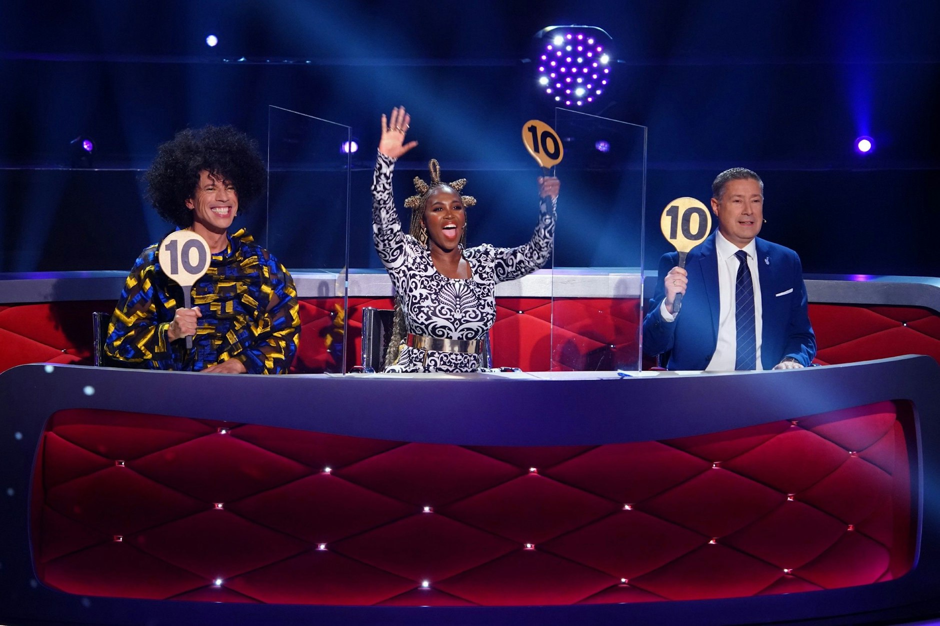 Jorge González, Motsi Mabuse und Joachim Llambi bewerten auch in Show 10 die Promis und Profis bei „Let's Dance“.