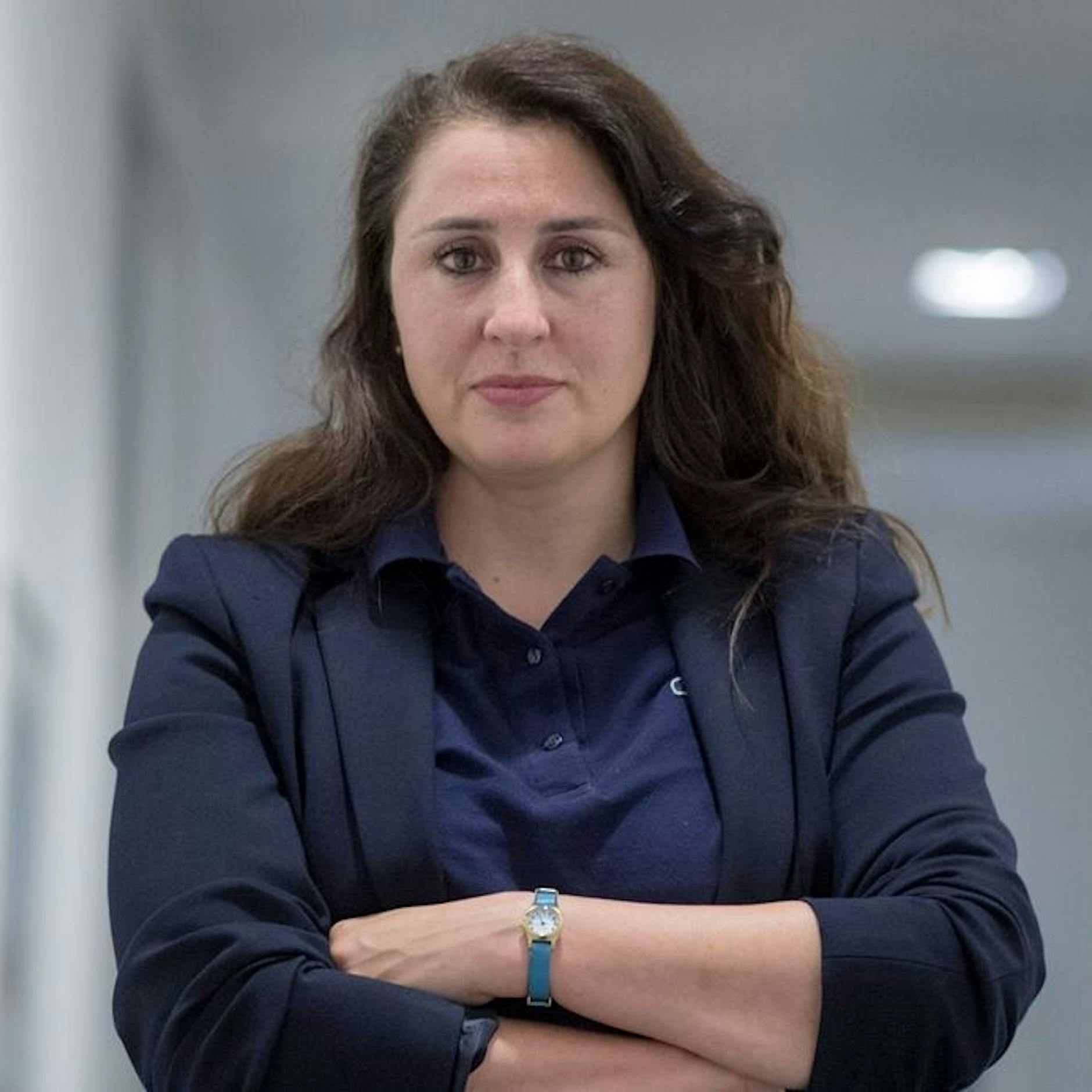 „NSU 2.0“: Anwältin mit dem Tod bedroht. Berliner Darknet-Extremist vor Gericht. Er sagt: Ich bin das Opfer!