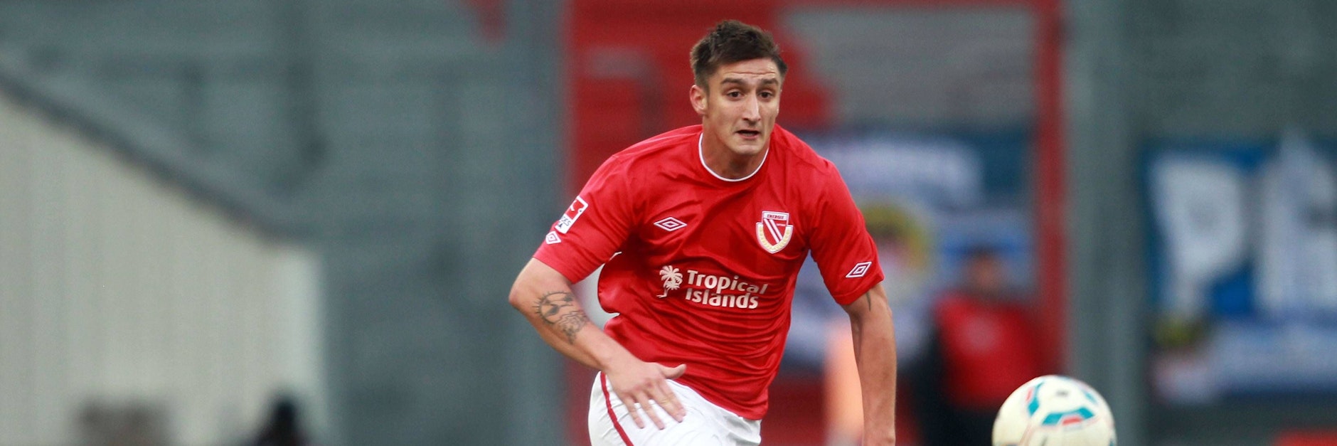 Mustafa Kucukovic in der Saison 2011/2012 im Trikot von Energie Cottbus.