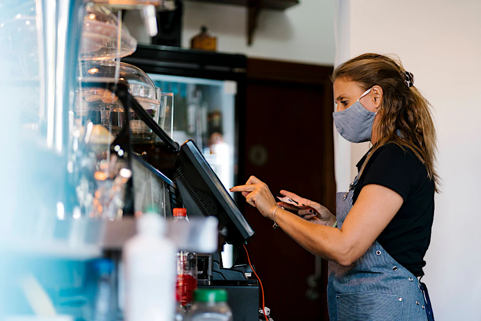 Im Café kommt man ins Gespräch, manchmal tauscht man nur Floskeln aus, manchmal wird mehr daraus.