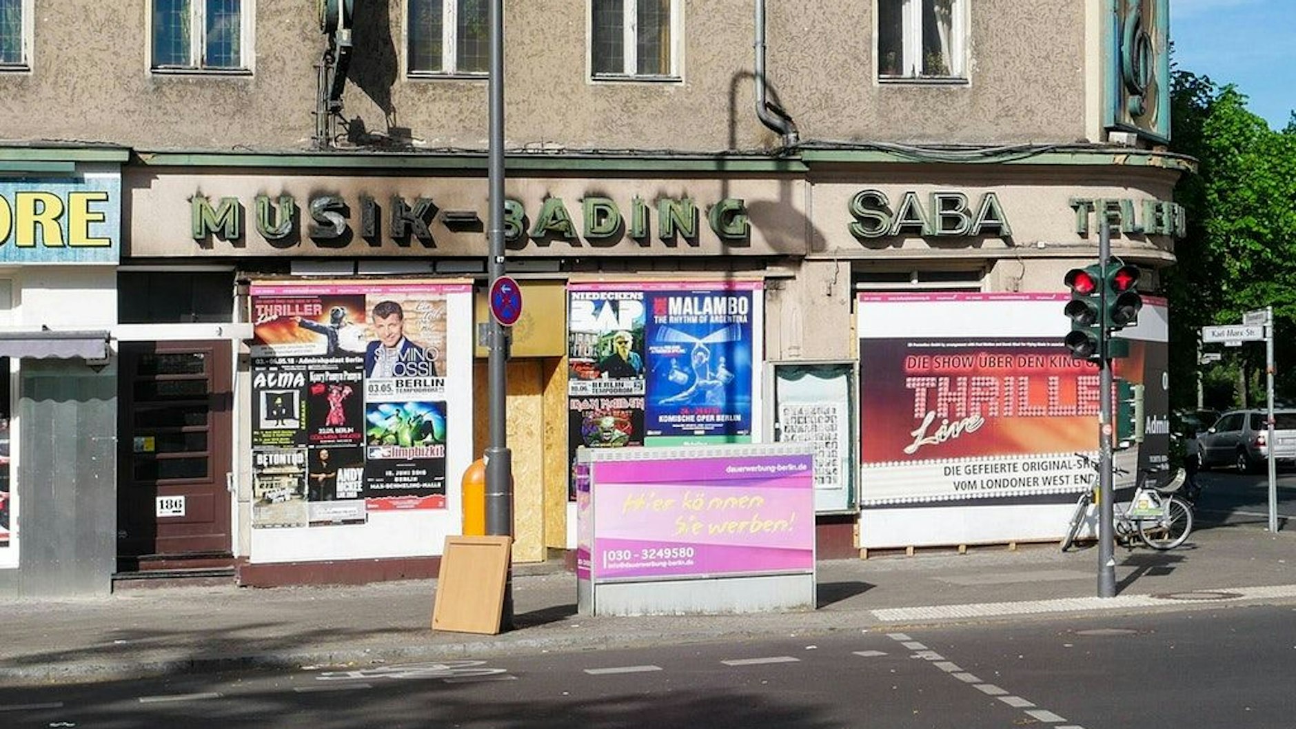 Hier, in der Gegend um die Karl-Marx-Straße, lebt auch die 71-jährige Irena R.