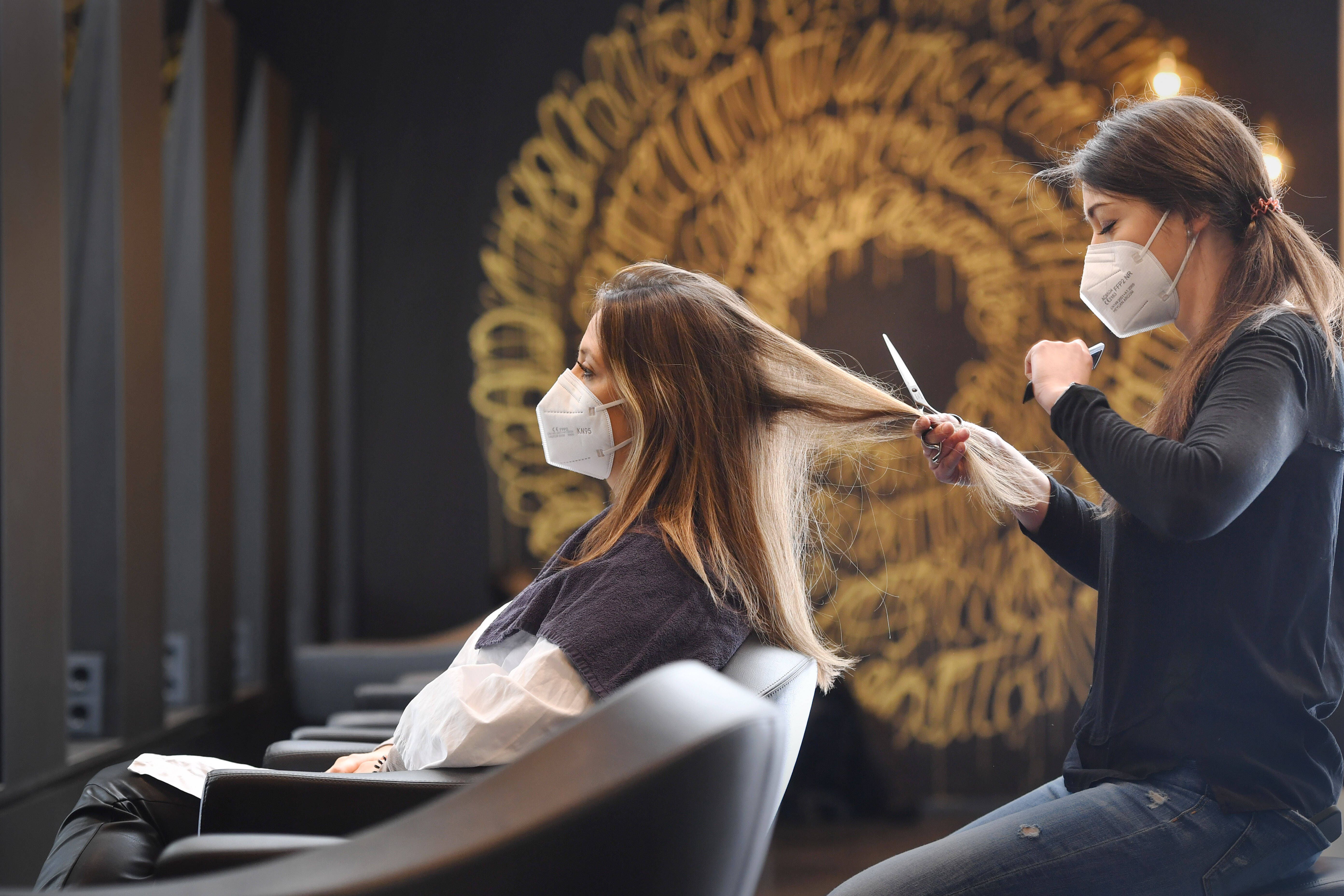 Image - Berliner Frisör klagt gegen 2G-Regelung in Salons