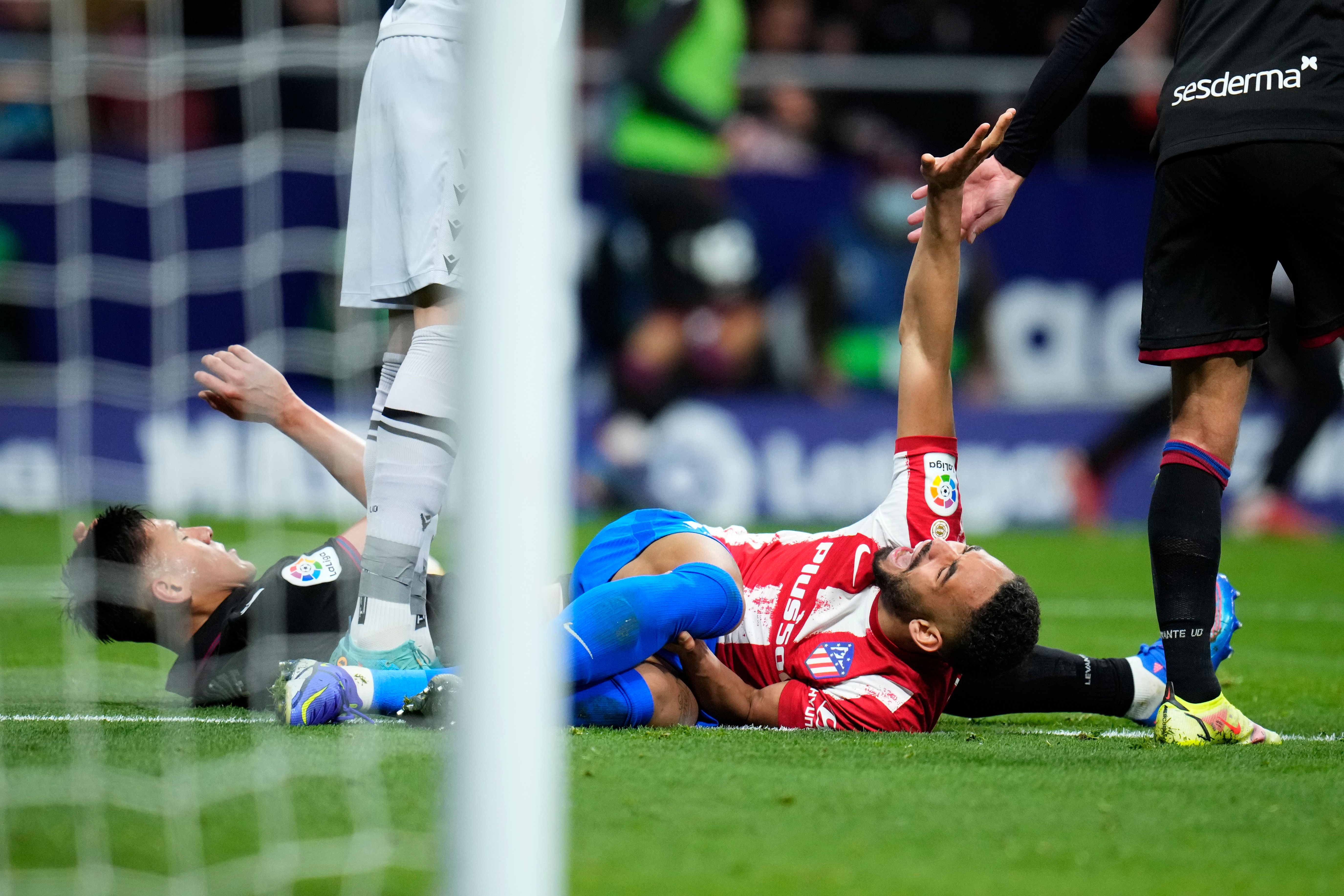 Image - Schock bei Atletico! Ex-Herthaner Matheus Cunha schrammt knapp an einem Kreuzbandriss vorbei