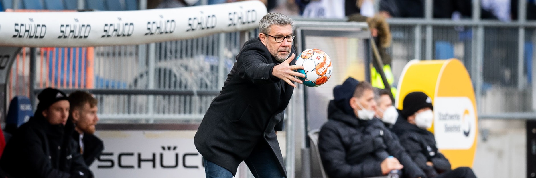 Läuft gerade nicht: Unions Trainer Urs Fischer weiß, dass jede Menge Arbeit auf ihn zukommt. Also wird er die Ärmel hochkrempeln – und machen!