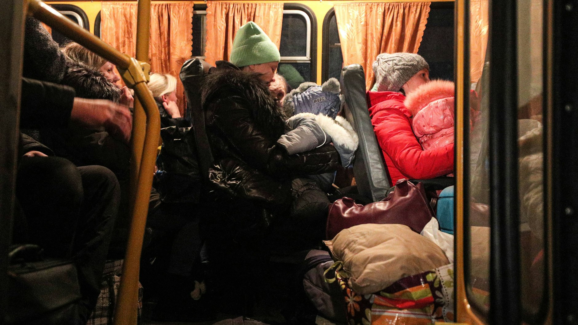 Tausende Zivilisten wurden bereits aus dem Donbass in der Ostukraine evakuiert.