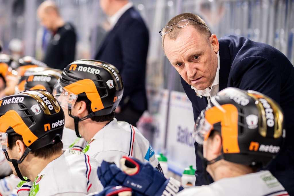 CoTrainer Craig Streu verspricht Die Eisbären sind in SiegForm