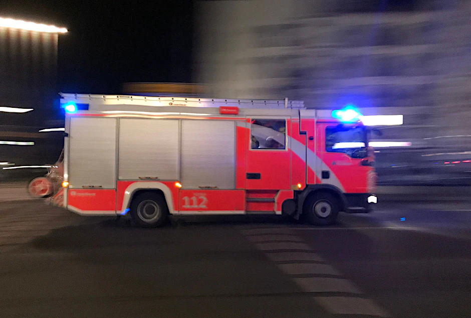 Die Feuerwehr löschte am Dienstagabend einen Brand in Borsigwalde.