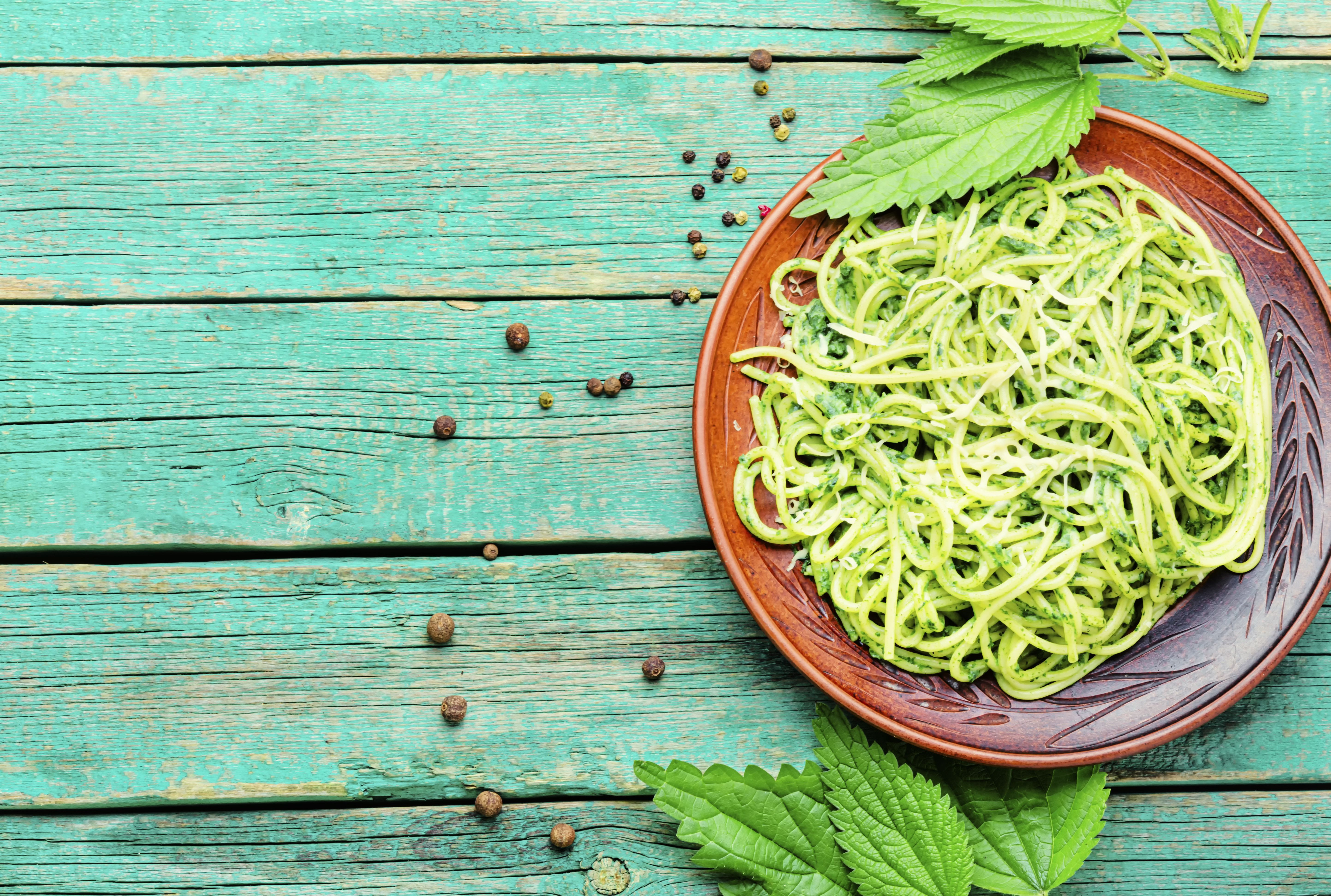 Spaghetti mit selbstgemachtem Pistazien-Pesto: Dieses Rezept ist supereinfach und superlecker