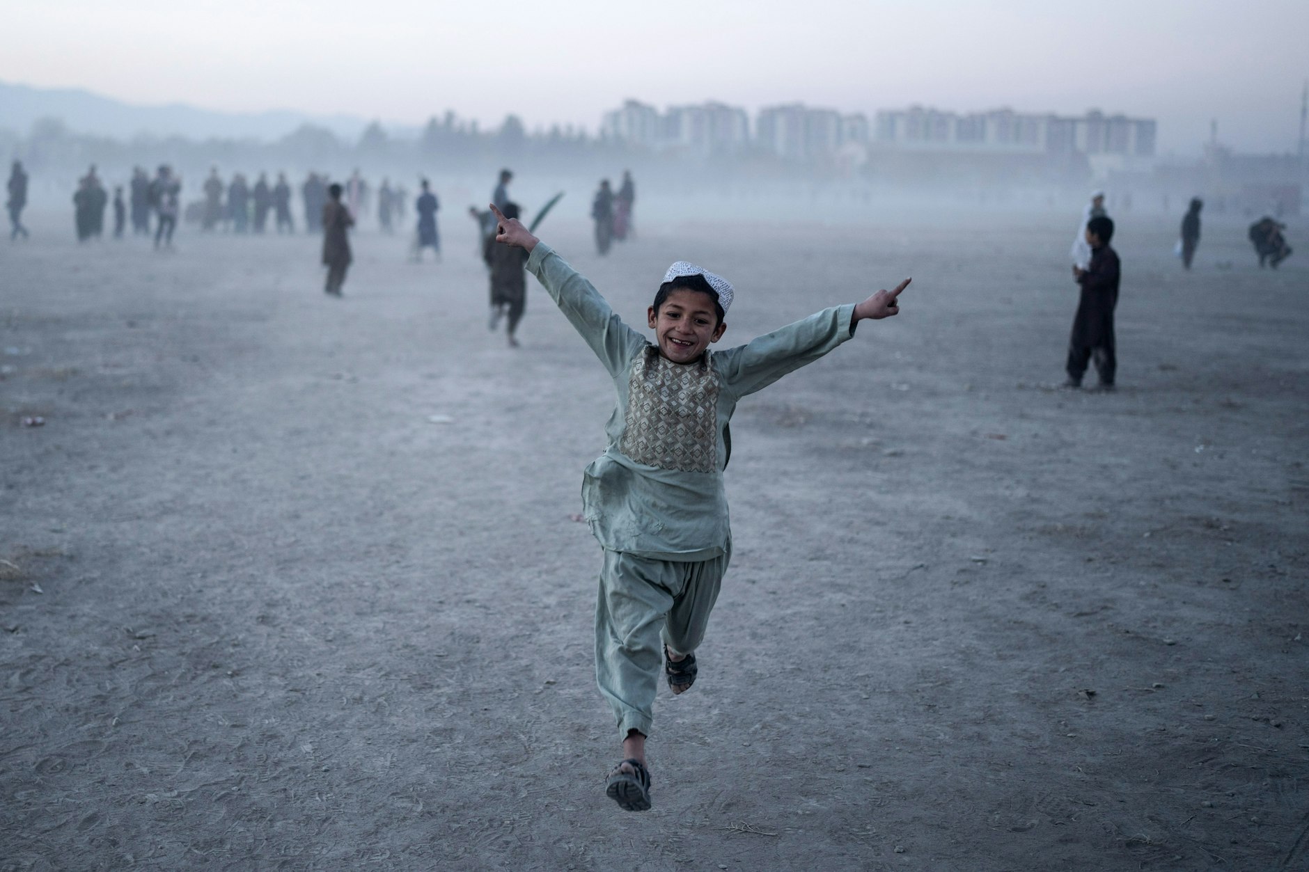 Spielende Kiner im Chaman-e-Hozori-Park in Kabul