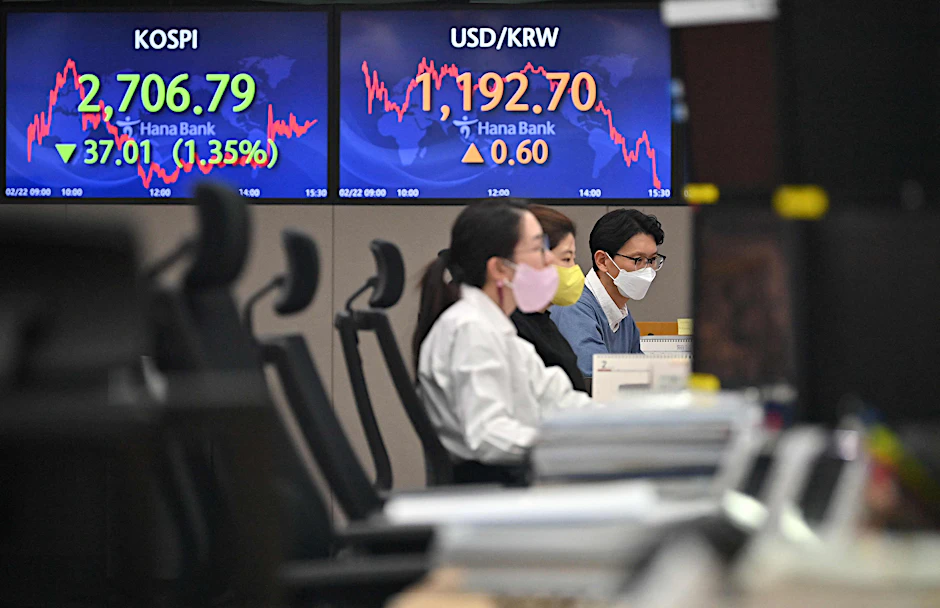 Händler der Hana Bank in Seoul am 22. Februar.