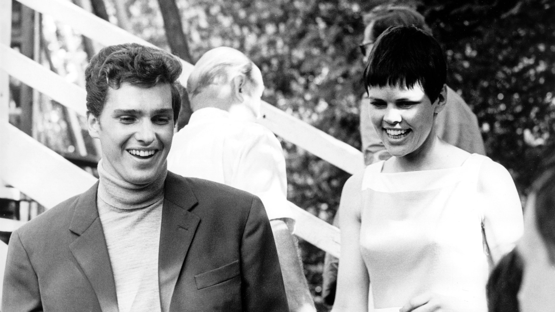 Das Schlager-Traumpaar der DDR, Frank Schöbel und Chris Doerk zu Pfingsten im Mai 1967 in Karl-Marx-Stadt. Die beiden waren nicht nur auf der Bühne ein Paar, sondern auch einige Jahre miteinander verheiratet.