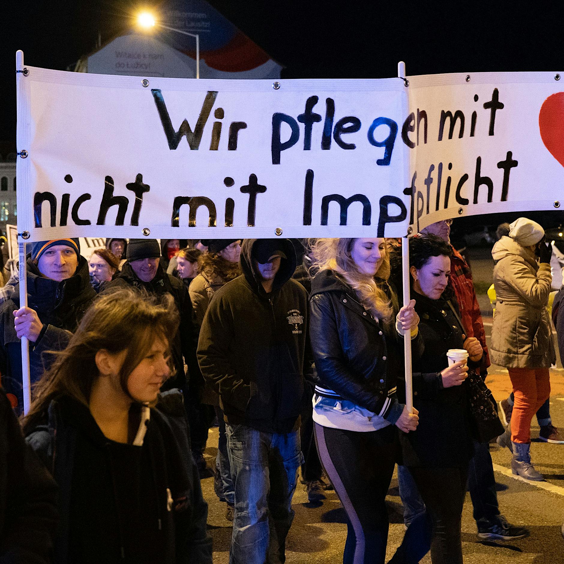 Ärzte schließen sich zusammen: „Die Impfpflicht bedroht unsere Existenz“