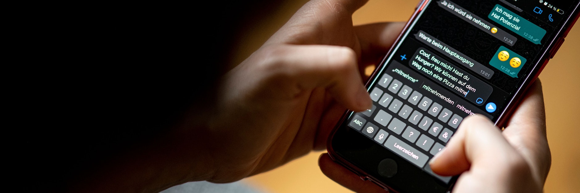 Private Kommunikation heißt längst: Messenger nutzen. Die Auswahl an solchen Apps ist groß. Weil es bequem ist, greifen viele einfach zum Marktführer. Aber ist das auch die beste Wahl? Ein Test verrät es.
