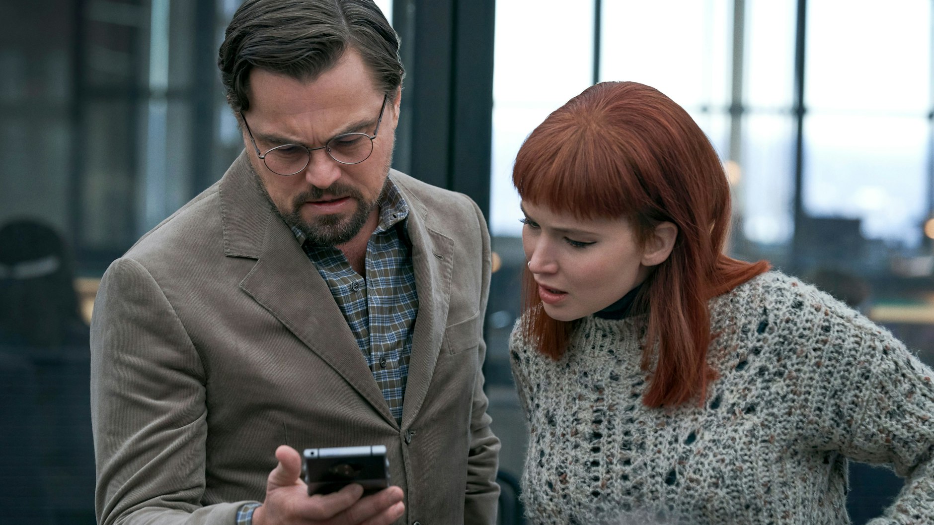 Leonardo DiCaprio und Jennifer Lawrence in „Don’t Look Up“. Der Netflix-Film erhielt gerade erst vier Oscar-Nominierungen.