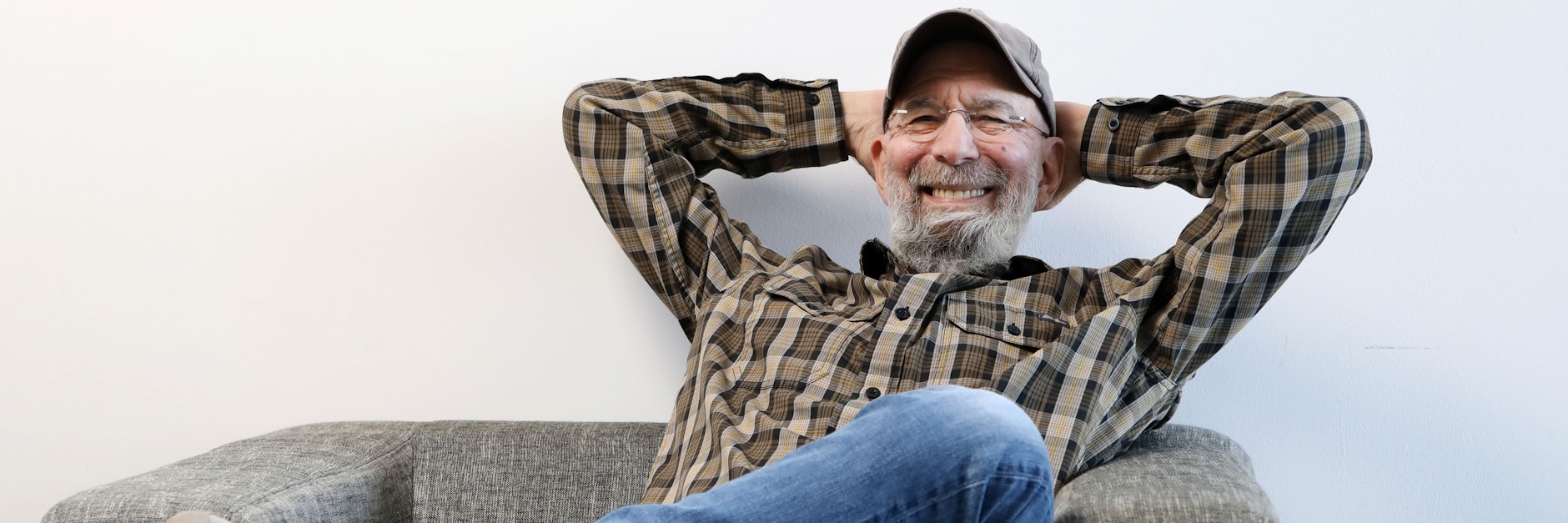 Radiomoderator Rik De Lisle wird am 25. Februar 75 und ist weiterhin gut gelaunt auf Sendung.