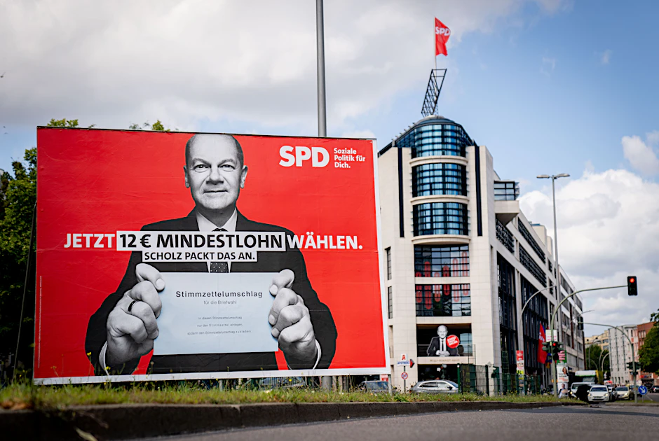 Olaf hat es angepackt, aber die Mindestlohnerhöhung hat auch Kritik hervorgerufen - vor allem am Verfahren.