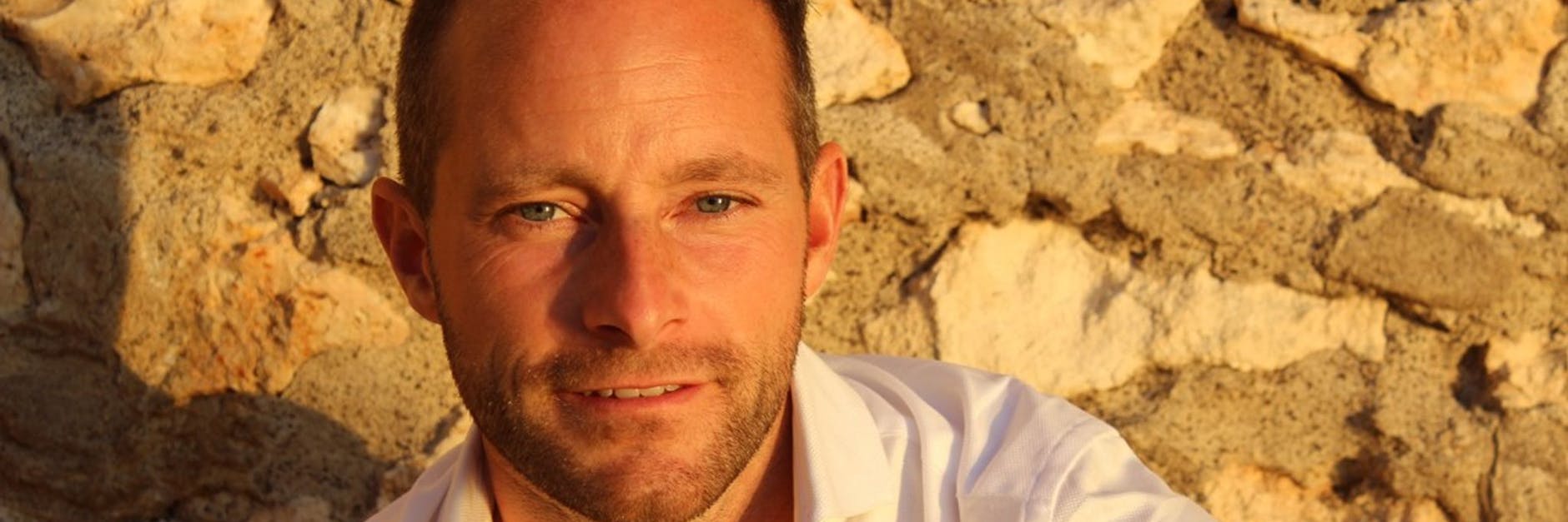 Balian Buschbaum hat ein Buch über Diversität geschrieben.