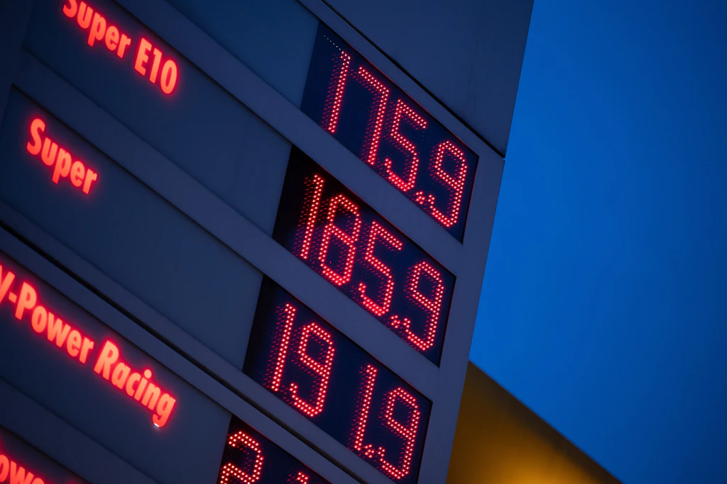 Studie belegt: So sehr profitierte die Mineralölindustrie vom Krieg in der Ukraine und den Mondpreisen für Benzin und Diesel!