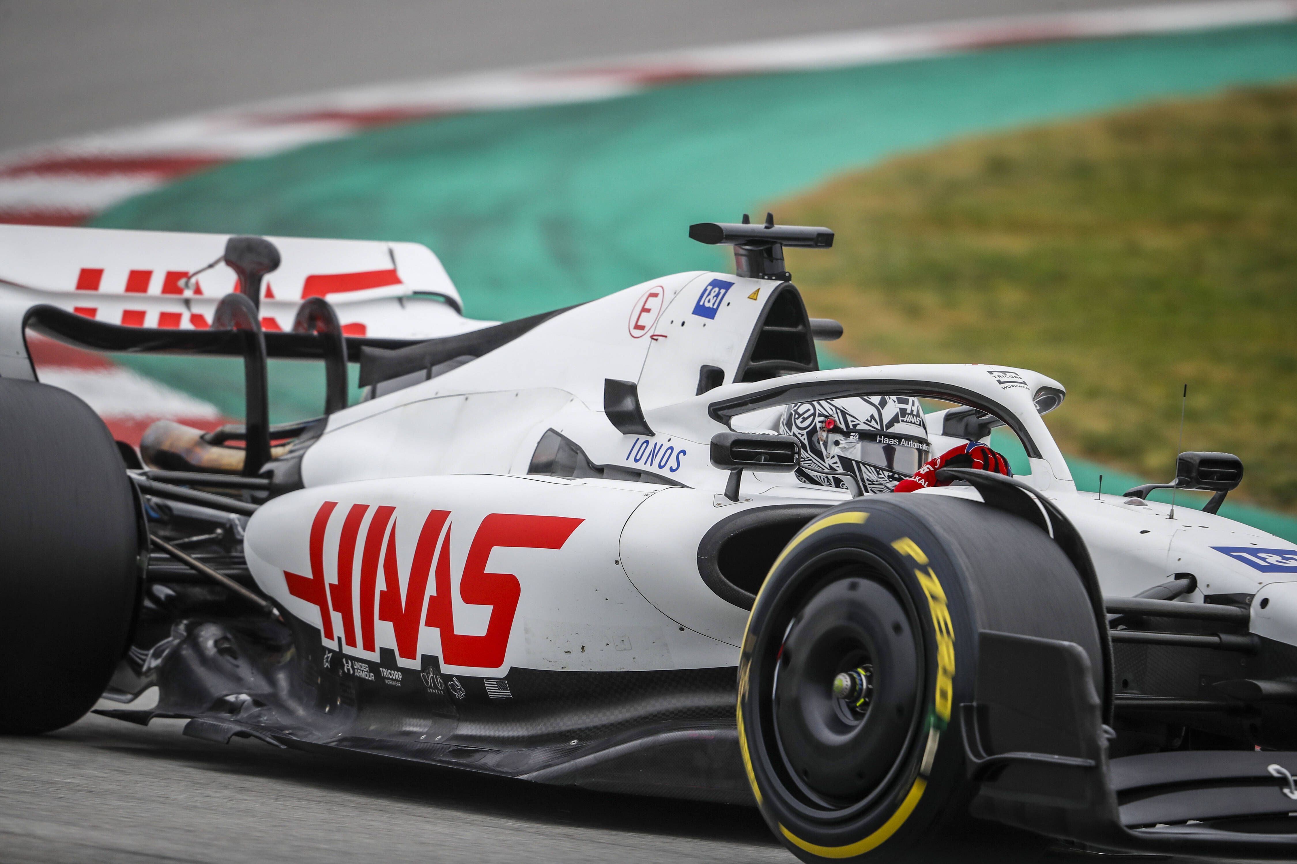 Image - Mick Schumacher fährt jetzt in Weiß, sein Rennstall will sich von Russen-Sponsor trennen