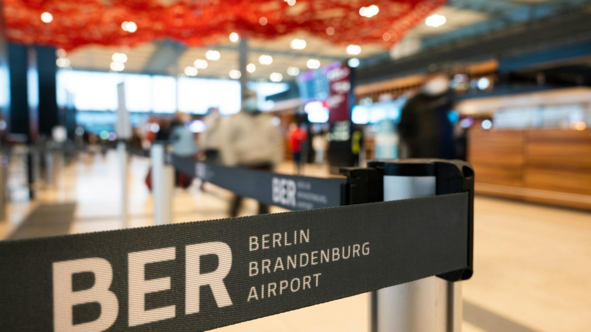 Der Flughafen Berlin-Brandenburg: Hier versteht man keinen Spaß.