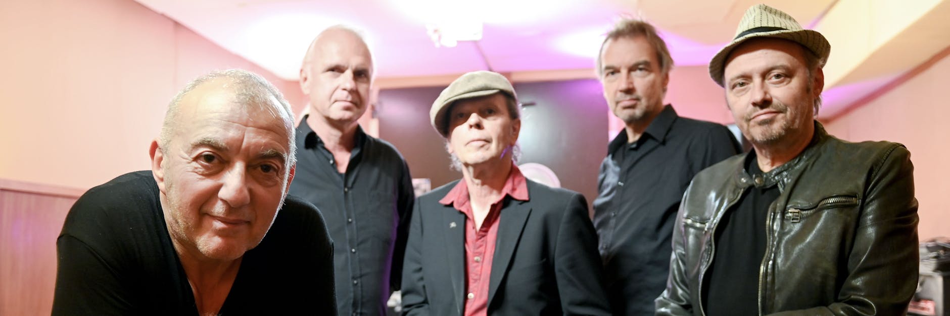 Die Musiker der Band Pankow, Andre Herzberg (l-r), Stefan Dohanetz, Jürgen Ehle, Andreas "Kulle" Dziuk und Andre Drechsler. Die Berliner Ost-Band Pankow war eine der beliebtesten Rockbands der achtziger Jahre.