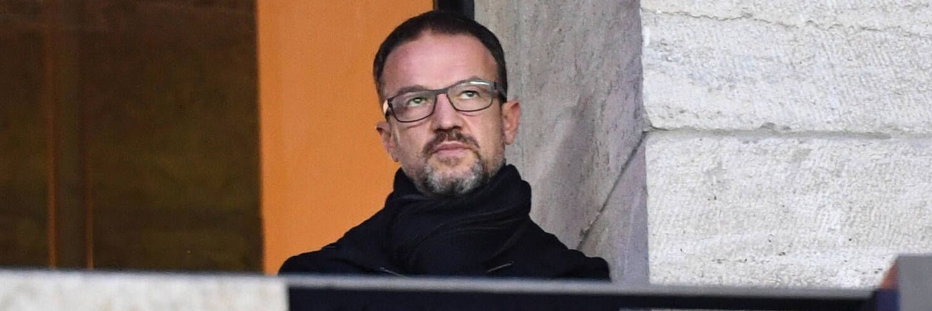 Hertha-Sportchef Fredi Bobic hat sich die Arbeit leichter vorgestellt. Im Abstiegskampf nimmt er jetzt die Spieler in die Pflicht.