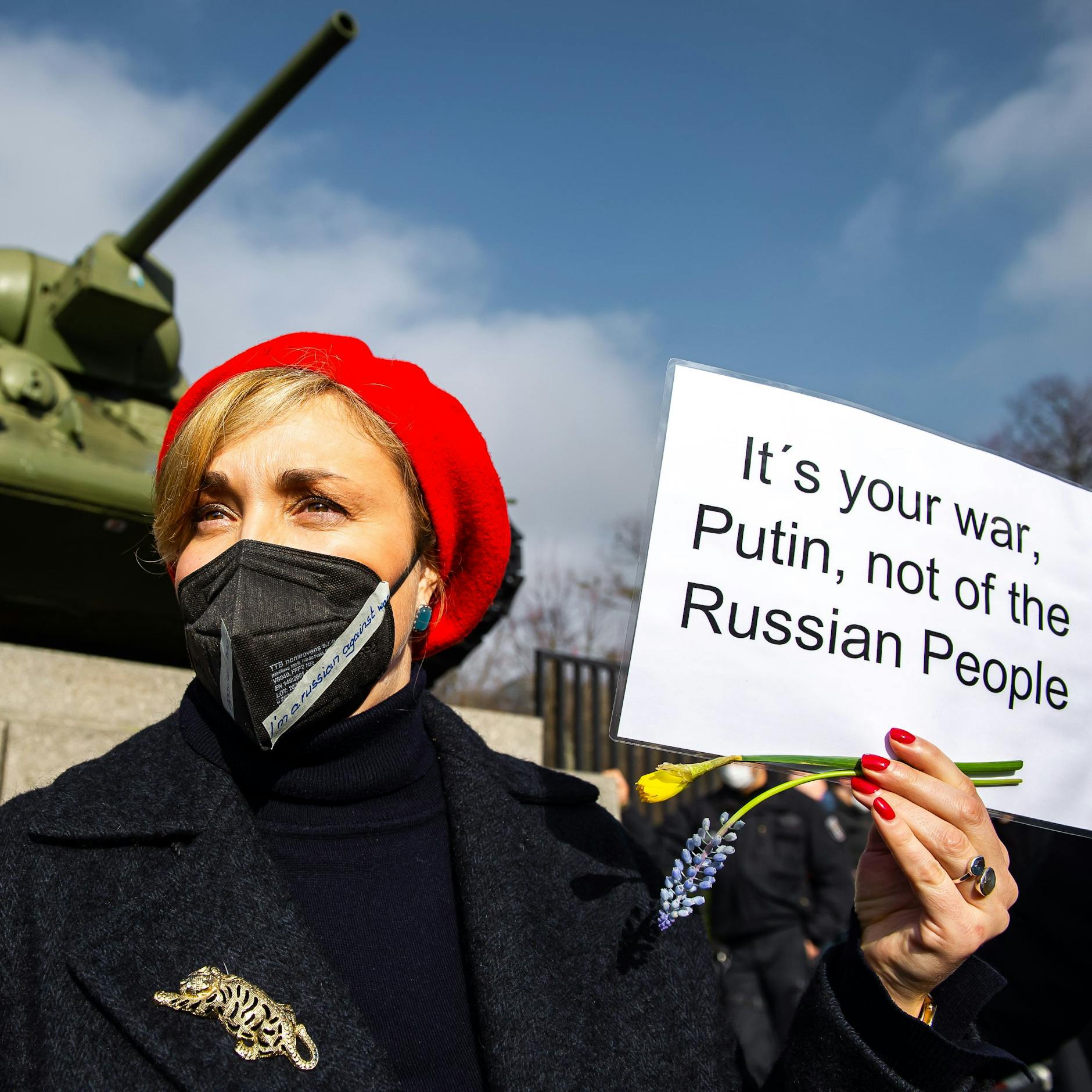 Julia Felker sagt, Putins Krieg ist nicht ihr Krieg. Sie habe sich noch nie so sehr geschämt, Russin zu sein.