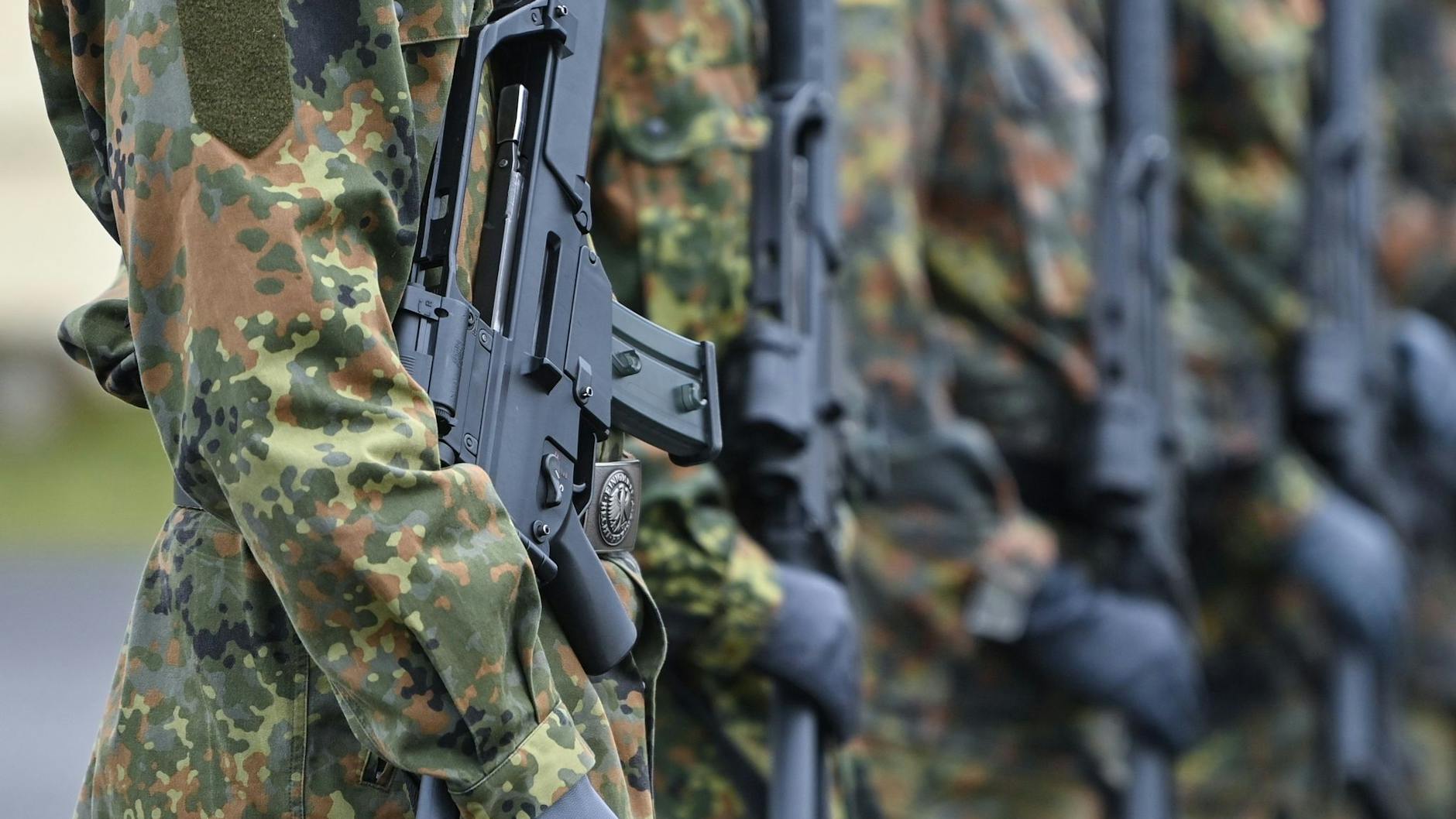 Allein die Anschaffung von neuen Sturmgewehren für die Bundeswehr ist ein langwieriger Prozess, der jetzt vor Gericht entschieden werden muss.