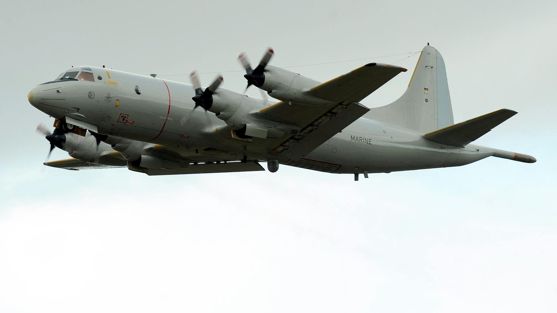 Ein Seefernaufklärer der Deutschen Marine vom Typ P3-C Orion des Marinefliegergeschwaders.