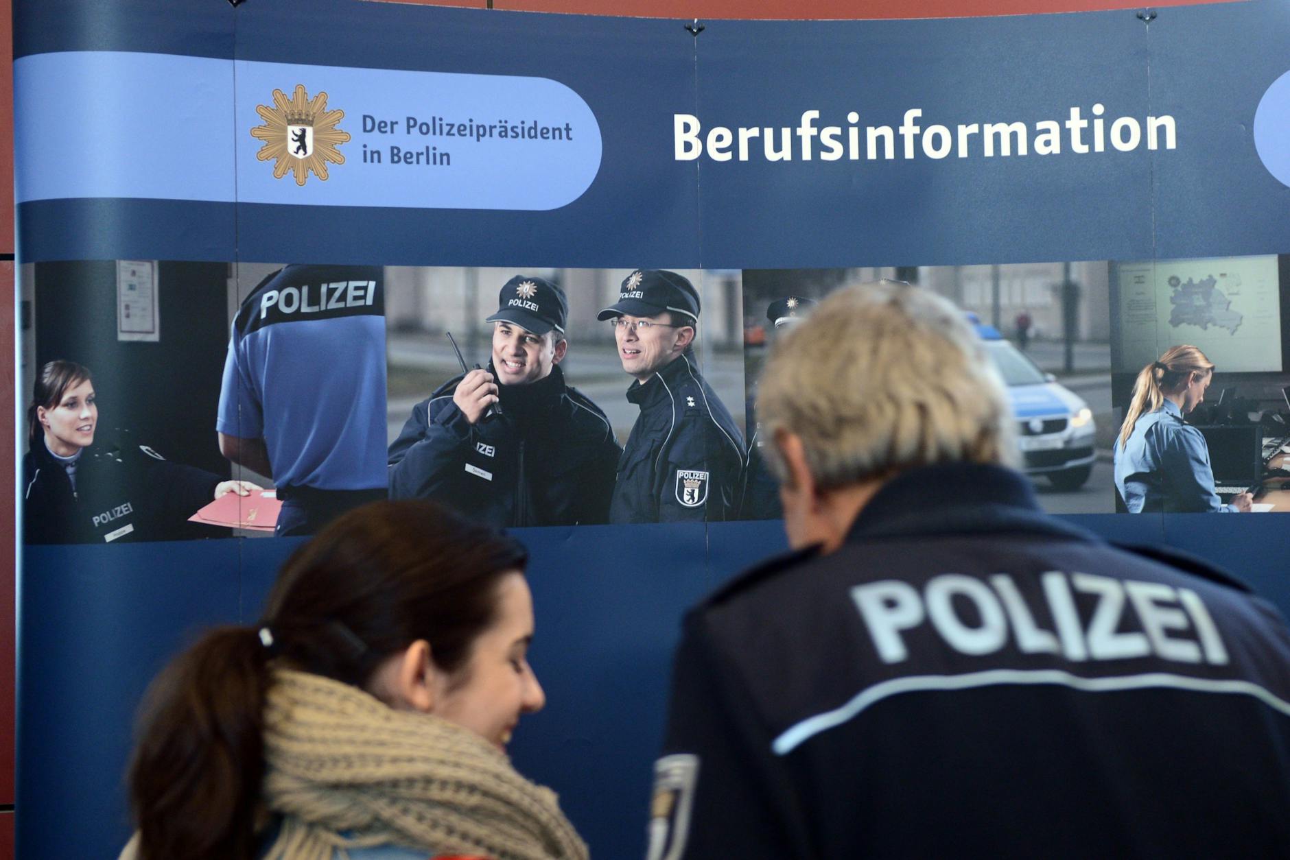 Die Polizei Berlin wirbt um Nachwuchs – so wie andere Branchen auch.