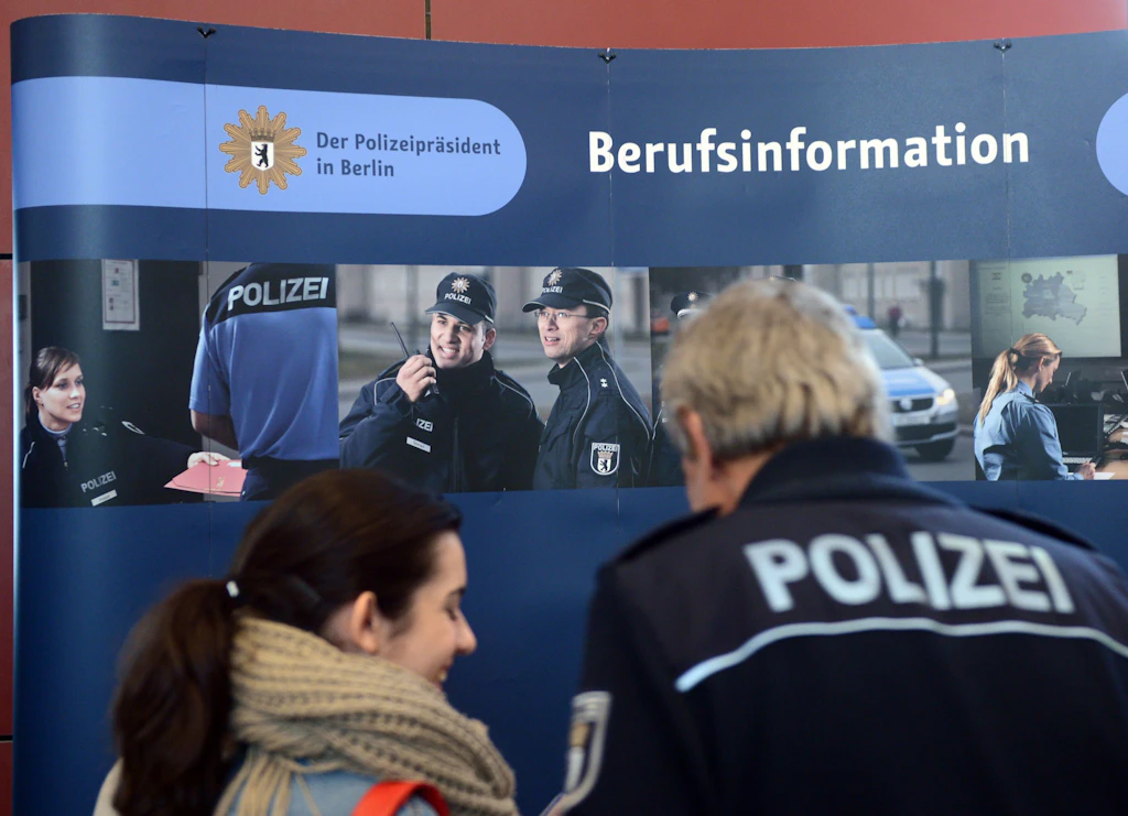 Trotz Werbung auf TikTok: Immer weniger junge Leute wollen zur Berliner Polizei