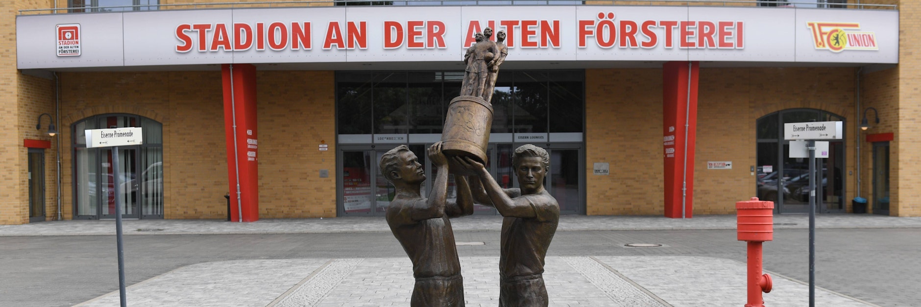 Die Profis des 1. FC Union könnten sich diese Saison ein neues Denkmal bauen. Mit einem Sieg im Pokalviertelfinale gegen St. Pauli wäre ein Anfang gemacht.