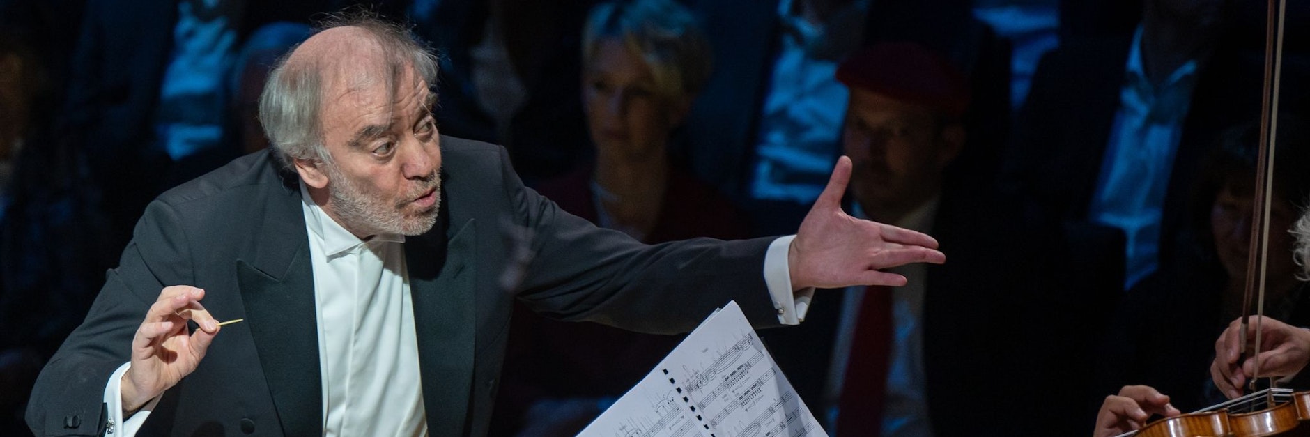 Waleri Gergijew bei der Eröffnung der Isarphilharmonie. Der russische Dirigent ist vom Münchener Oberbürgermeister entlassen worden (Archivfoto).