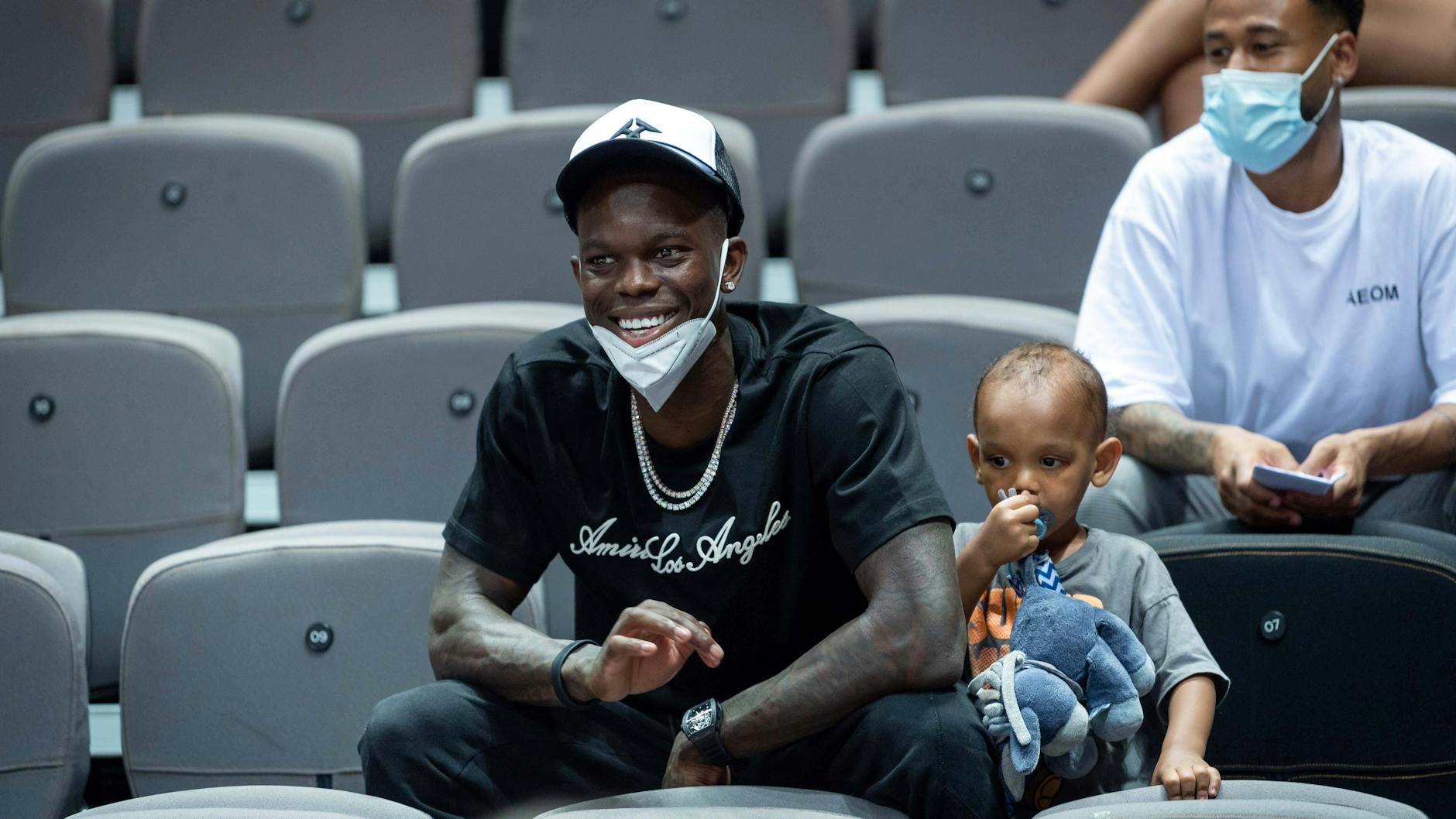 Dennis Schröder verpasste die Olympischen Spiele in Tokio, weil er in der NBA um einen Mega-Vertrag pokerte.