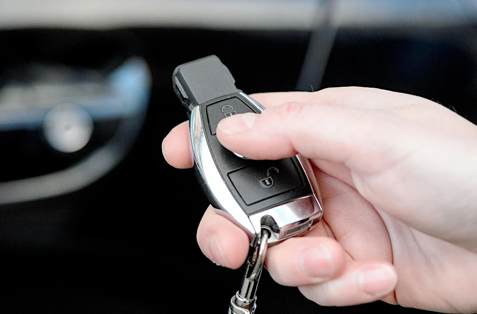 Den Autoschlüssel teilen: Für Wenigfahrer kann Carsharing eine günstige Alternative sein.