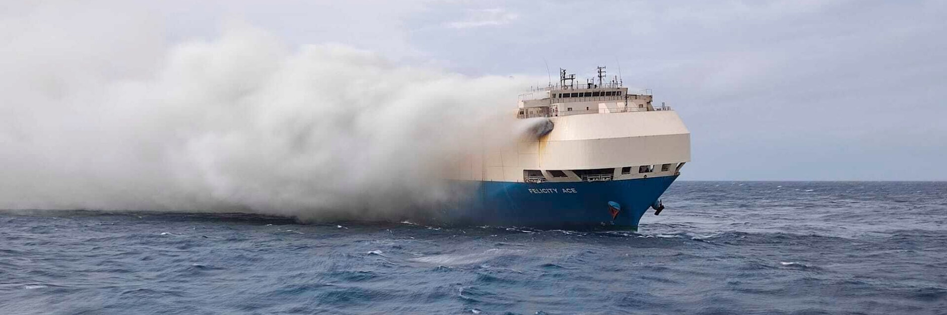 Das Feuer auf der „Felicity Ace“ war am 16. Februar bei den Azoren ausgebrochen. Am Dienstag ist es nun bei rauer See gesunken. Die gesamte Besatzung hatte wurde gerettet.