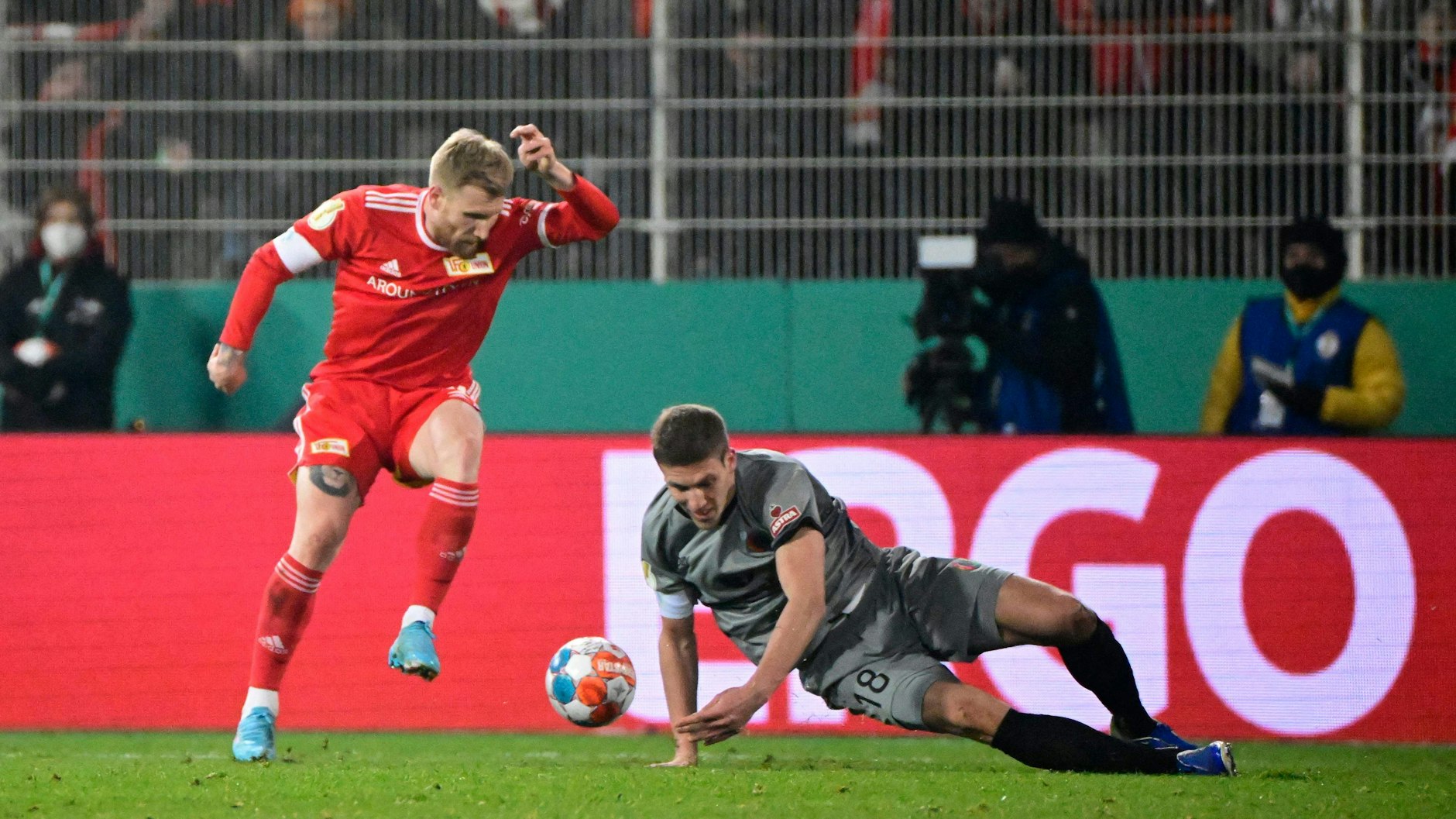 Unions eingewechselter Stürmer Andreas Voglsammer nutzte den zweiten Ausrutscher der Gäste und traf zum entscheidenden 2:1 gegen den 1. FC St. Pauli.