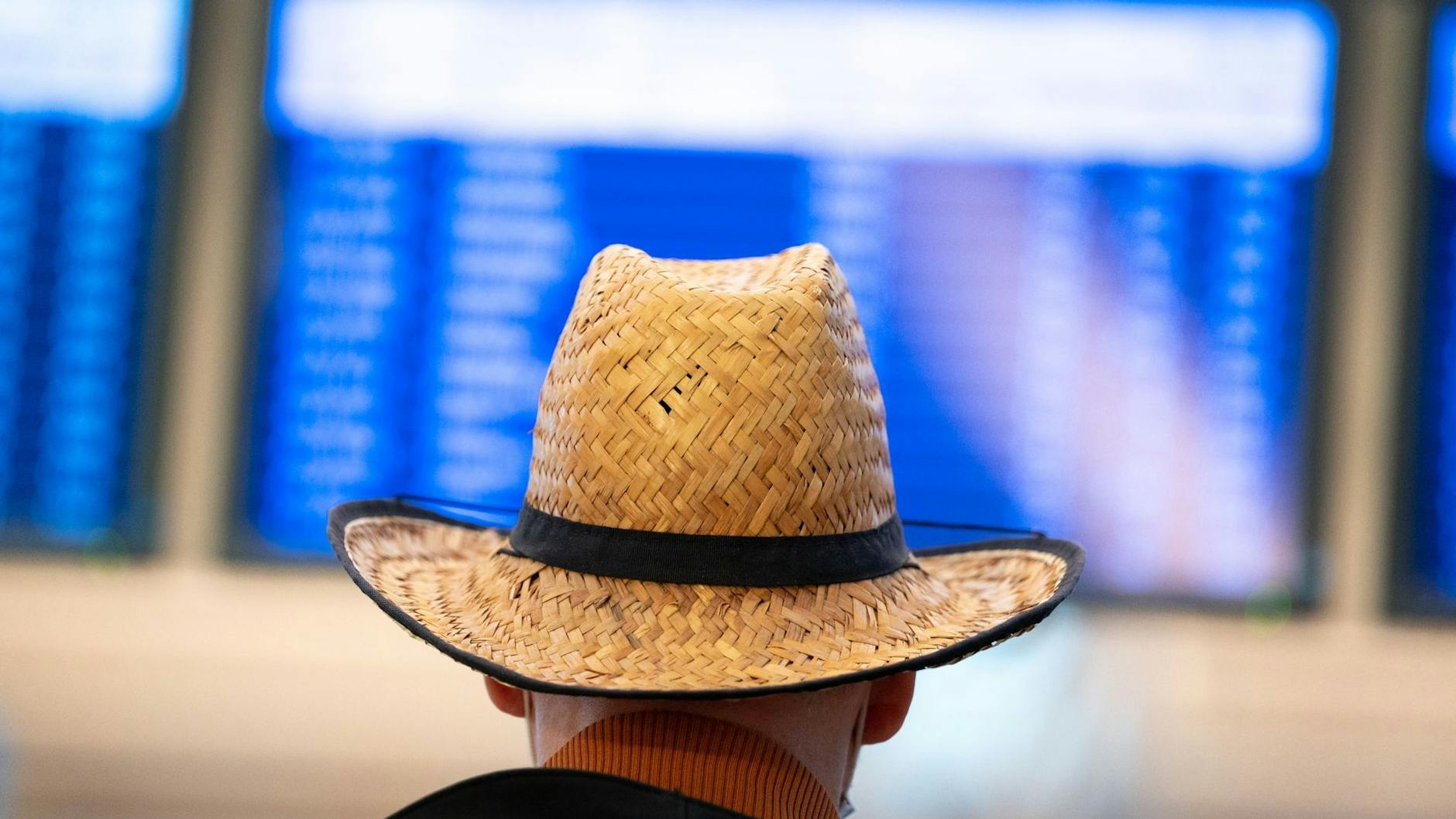 Auf in den Urlaub: Die Reisewirtschaft sieht Anzeichen für eine deutliche Erholung der Branche (Symbolbild).