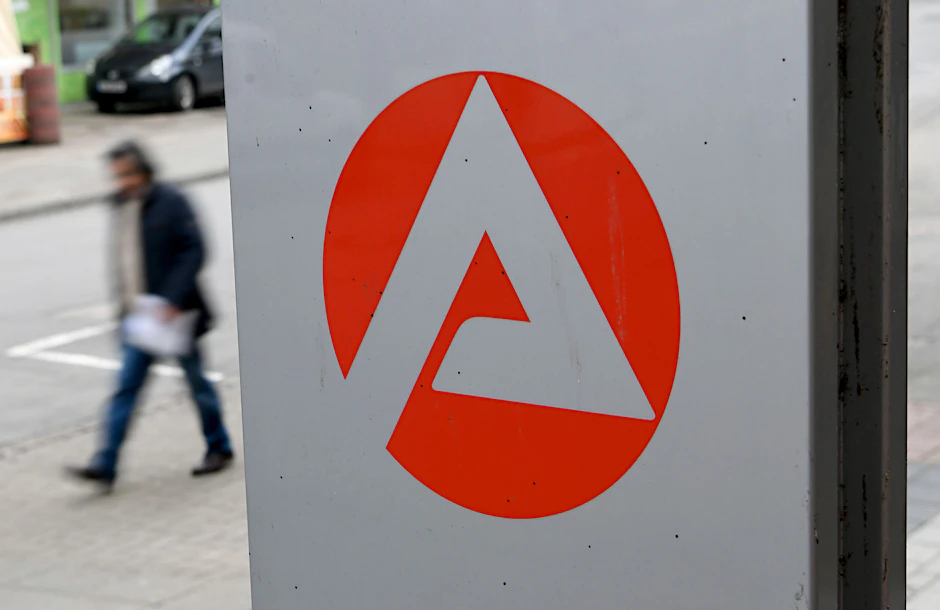 Die Arbeitslosigkeit ist im Vergleich zum Vorjahr in Berlin leicht gestiegen.