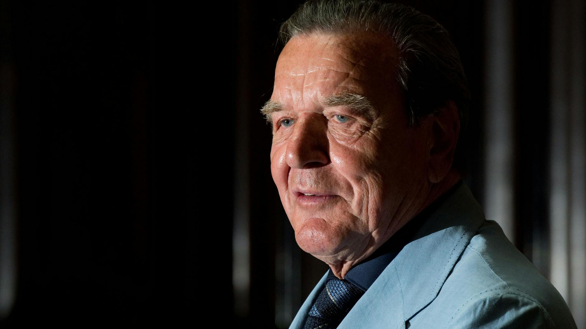 Unbeirrt: Altkanzler Gerhard Schröder