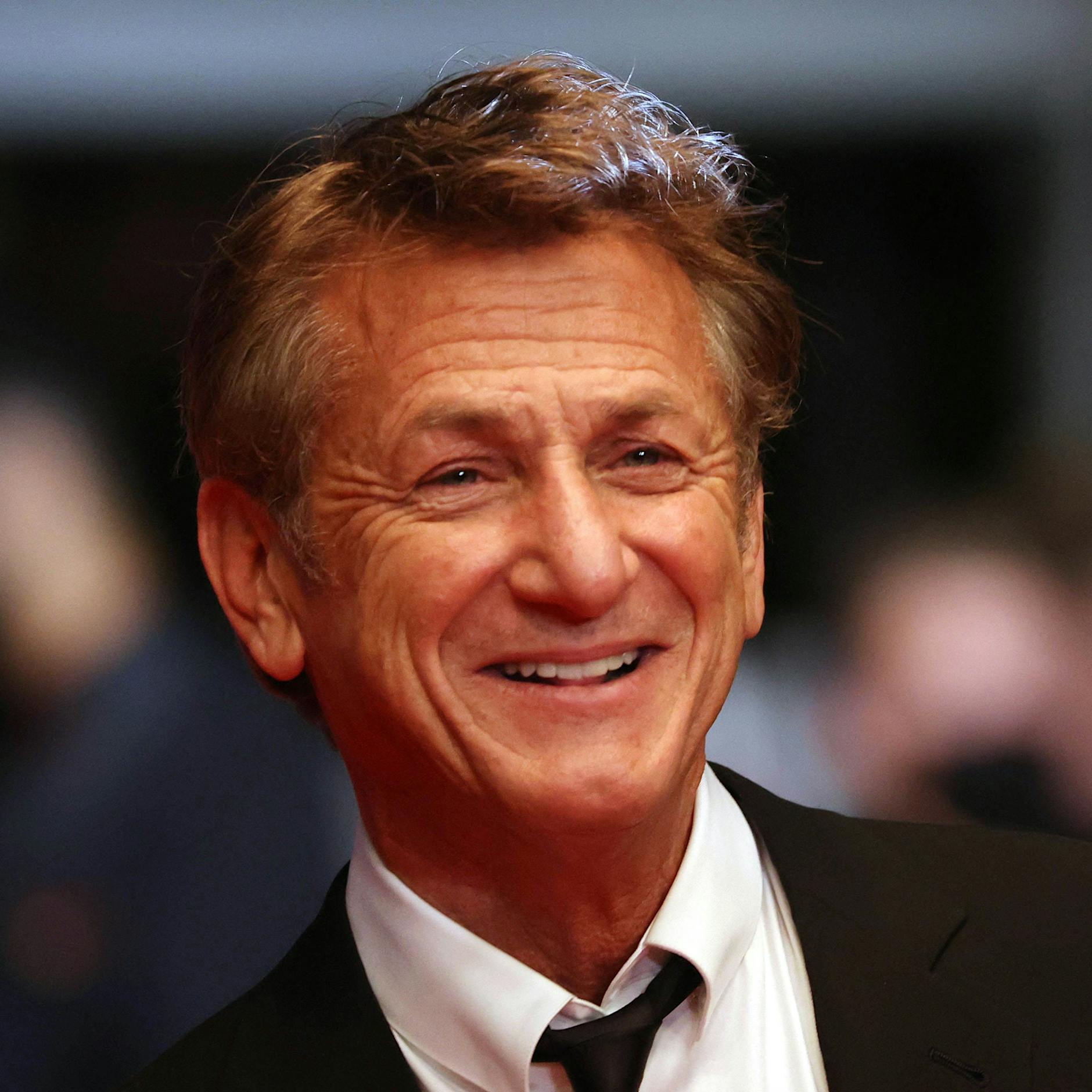 Kriegsgebiet verlassen: Sean Penn flüchtet zu Fuß von Ukraine nach Polen